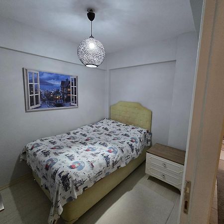 Apartamento 3+1 , Historical Elevator, Warm House Next To Sea Esmirna Exterior foto