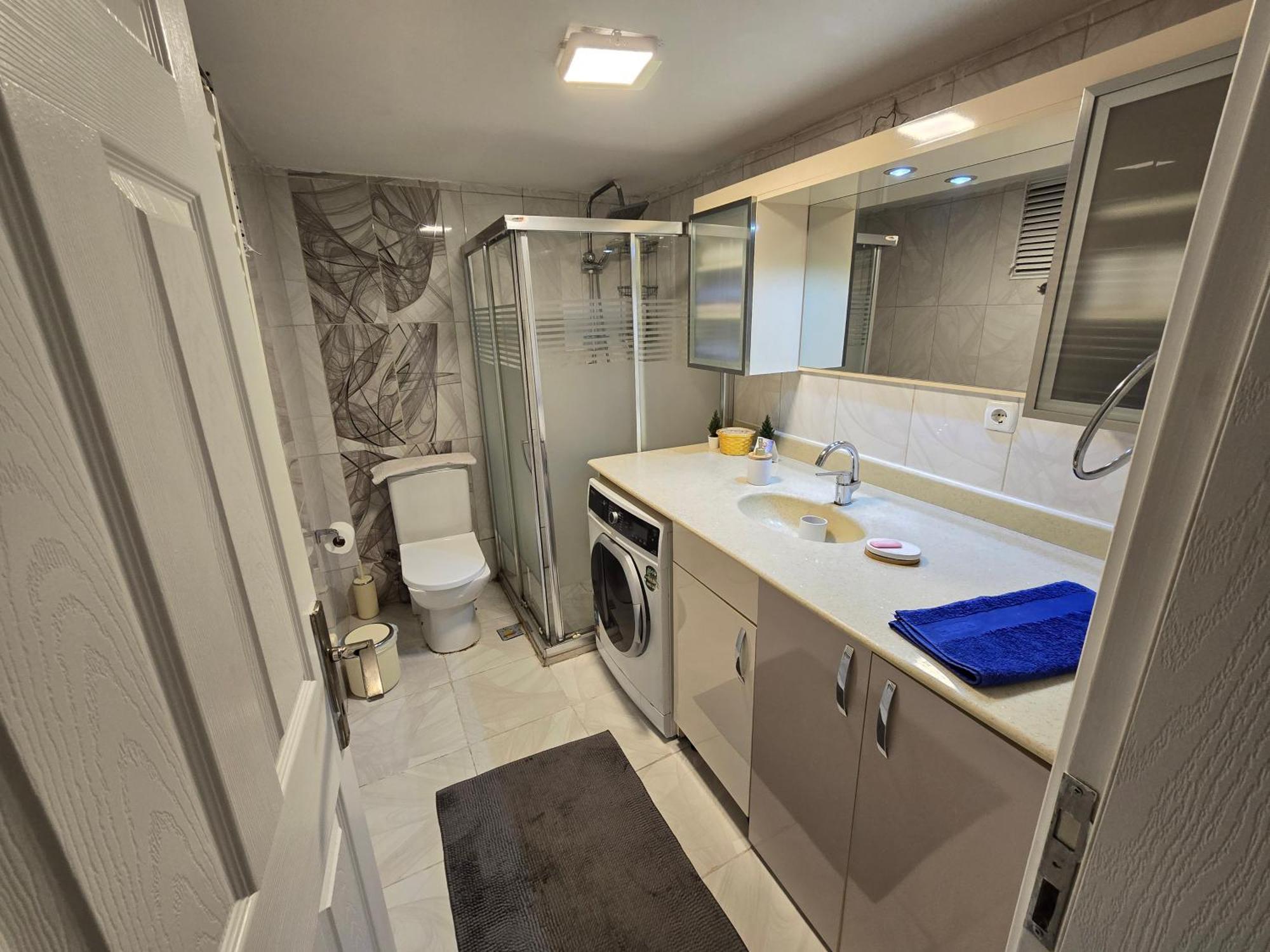 Apartamento 3+1 , Historical Elevator, Warm House Next To Sea Esmirna Exterior foto