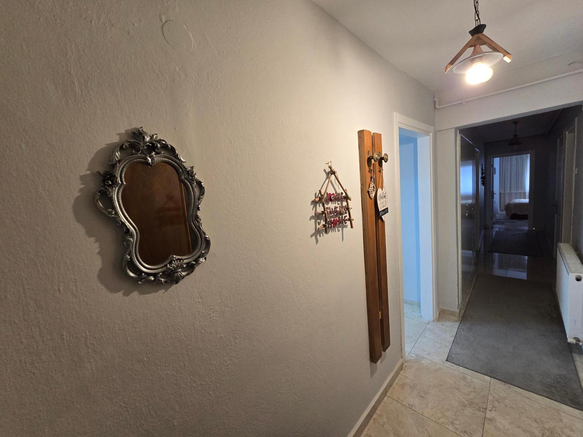 Apartamento 3+1 , Historical Elevator, Warm House Next To Sea Esmirna Exterior foto
